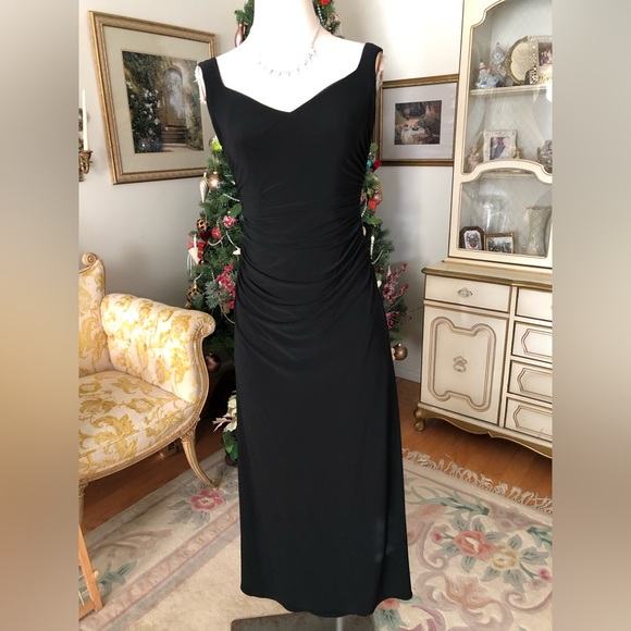 Laundry by Shelli Segal beautiful black ruched evening maxi dress size 6